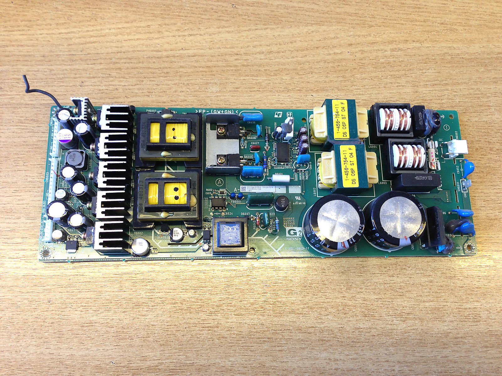 SONY KLV-26HG2 26-Zoll-LCD-TV-Netzteilplatine 1-861-869-11